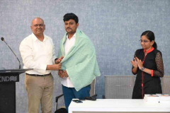 1_Sathya-who-have-cleared-the-tnpsc-group-2-exam-and-got-posted-in-inspector-of-Income-tax