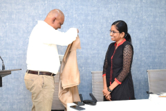 4-shibi-kumaran-director-aarvam-ias-academy-honors-oviya-for-Free-Orientation-and-interactive-programme-for-Civil-services-Examination
