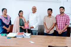 r-Sasikala-who-have-cleared-the-tnpsc-group-2-exam-and-successfully-got-an-Direct-Assistant-in-Industries-and-Commerce-Department